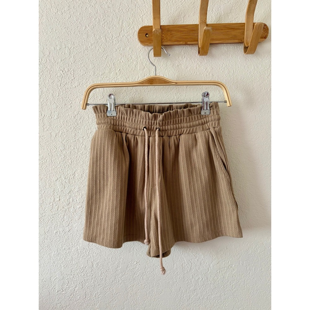 Le Lis Collection Women's S Tan Textured Knit Drawstring Shorts